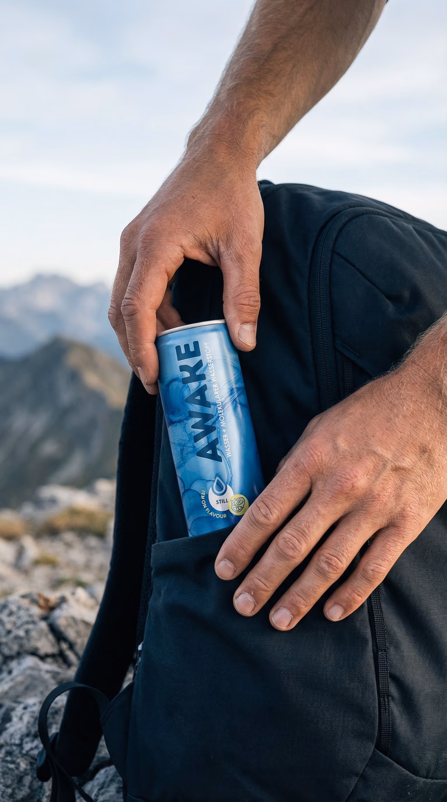 AWAKE H2-Wasser für unterwegs – Wasserstoffwasser-Dose im Rucksack als idealer Begleiter für Reise, Outdoor und Alltag